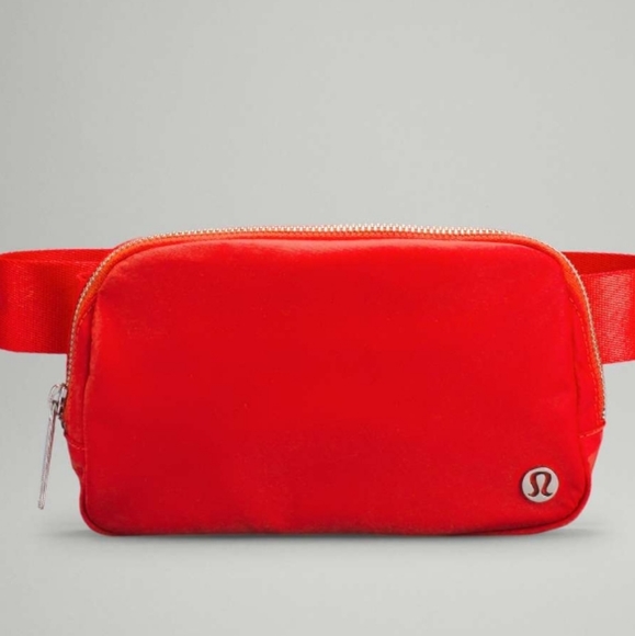 lululemon athletica Handbags - Lululemon Everywhere Belt Bag